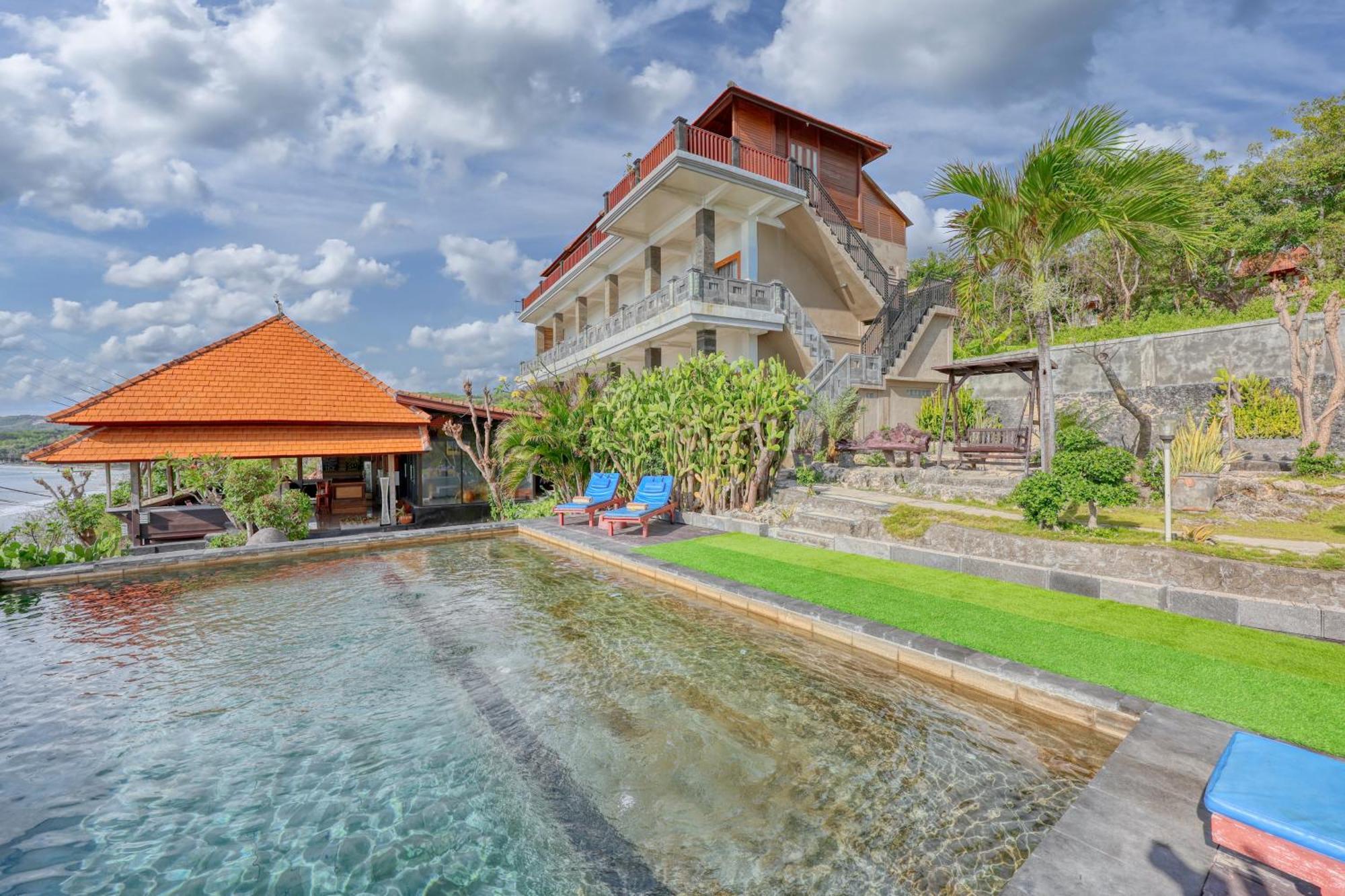 Manta Cottage Seaview Plus Batununggul Exterior photo
