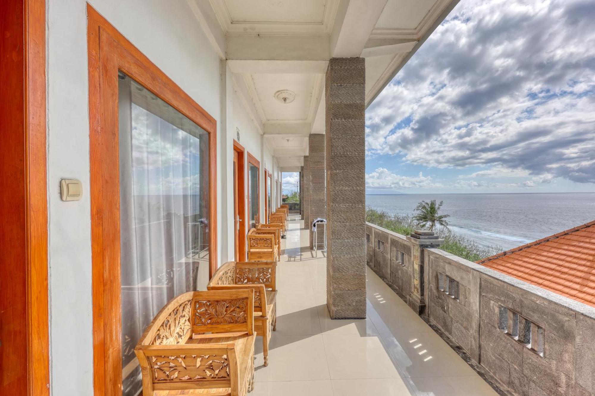 Manta Cottage Seaview Plus Batununggul Exterior photo