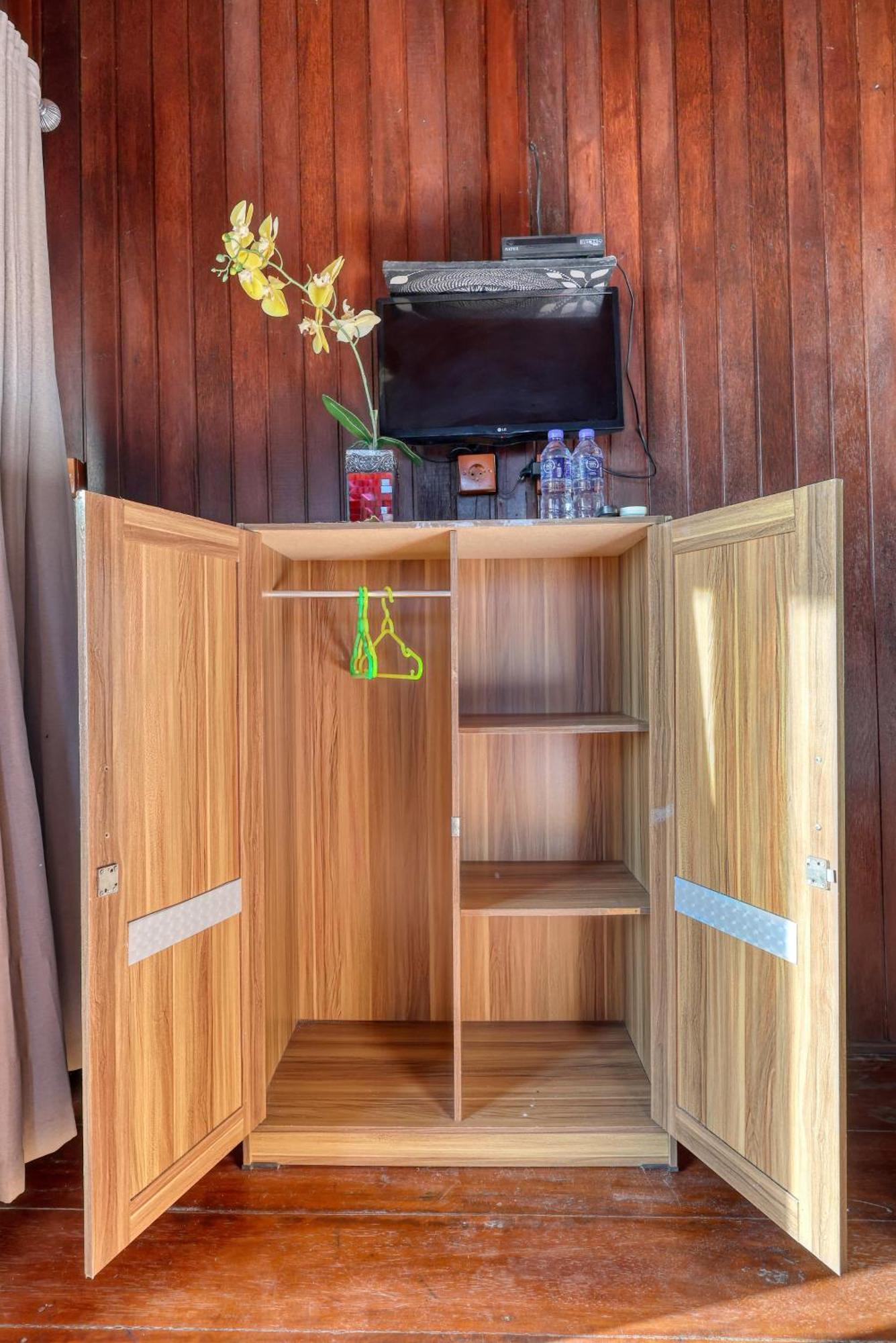 Manta Cottage Seaview Plus Batununggul Exterior photo