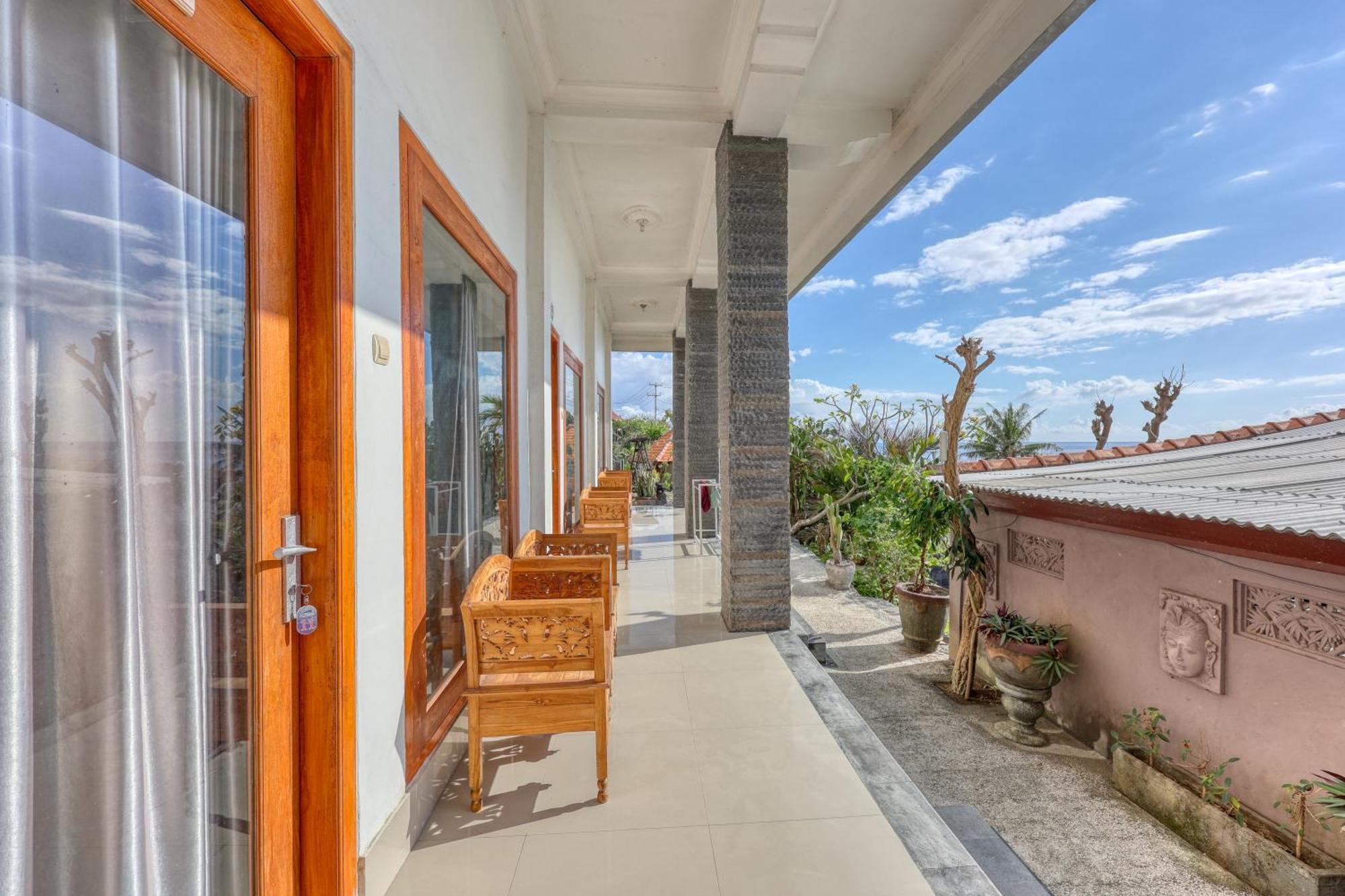 Manta Cottage Seaview Plus Batununggul Exterior photo