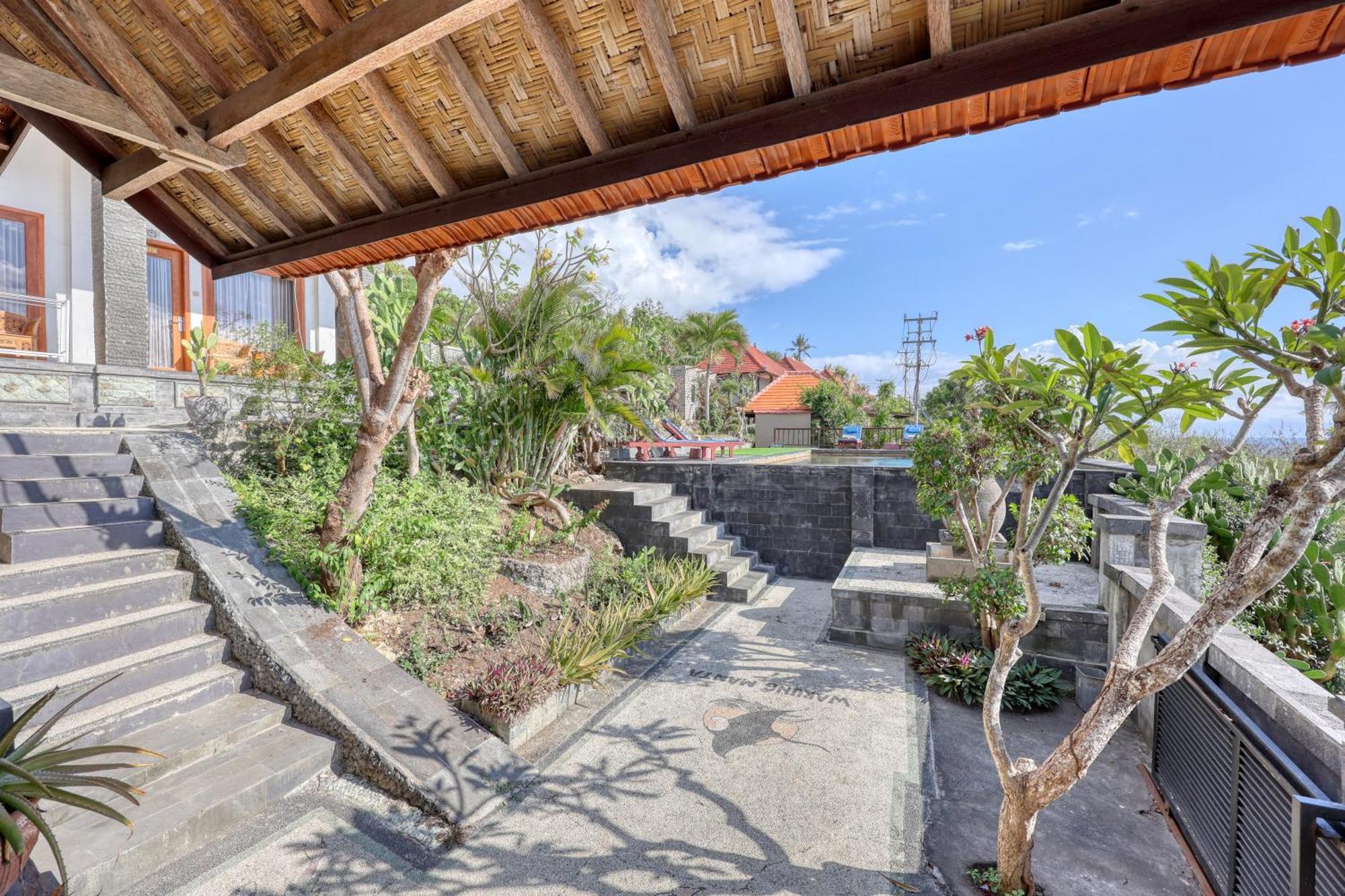 Manta Cottage Seaview Plus Batununggul Exterior photo